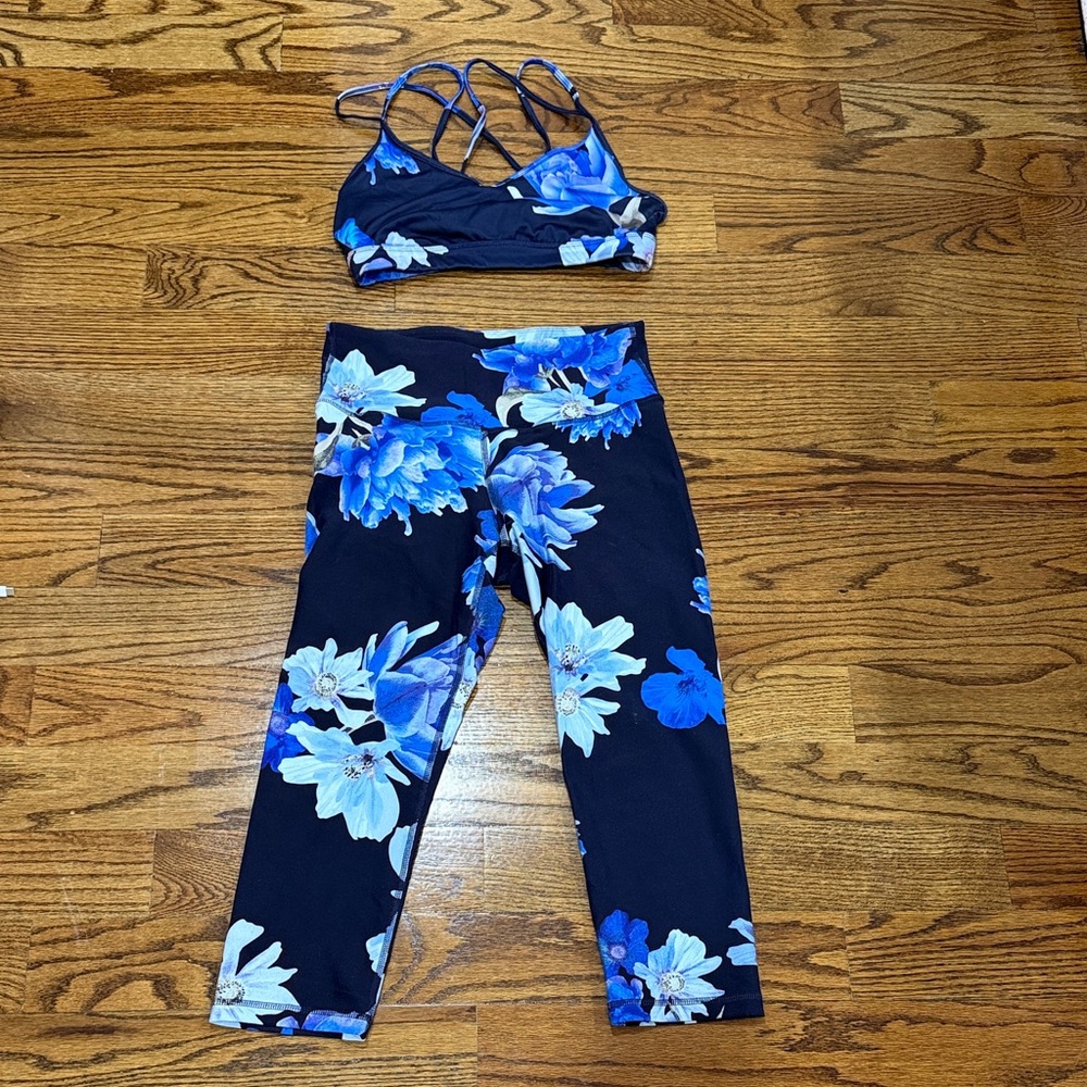 Old Navy Blue Floral Athletic Set - Crop Sports Bra & Leggings